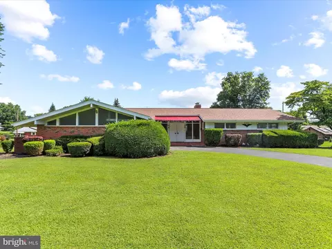 845 Mountain View Rd W, Waynesboro, PA 17268