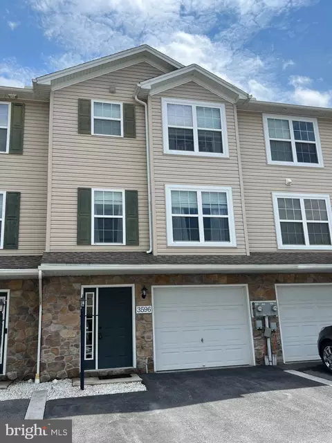 3596 Pinecrest Ct, Fayetteville, PA 17222