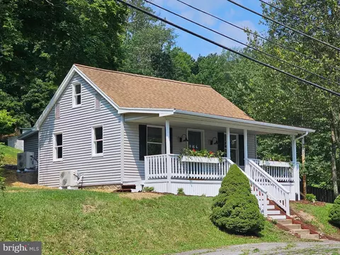 15165 Charmian Rd, Blue Ridge Summit, PA 17214