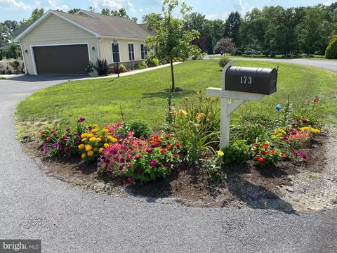 173 Buckingham Drive Dr, Chambersburg, PA 17201