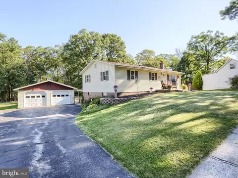 5333 Spruce Rd, Fayetteville, PA 17222