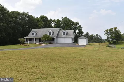 9815 Grindstone Hill Rd, Greencastle, PA 17225