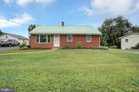 731 Sollenberger Rd, Chambersburg, PA 17202
