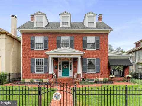 227 5th Ave, Chambersburg, PA 17201