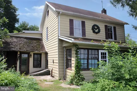 3886 Falling Spring Rd, Chambersburg, PA 17202