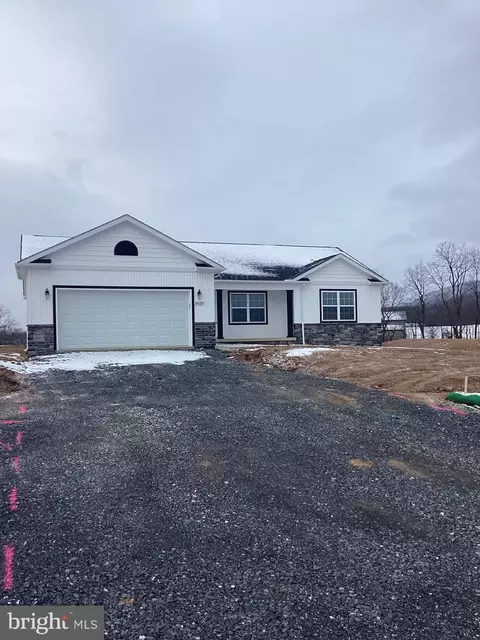 8620 Regal Dr, Mercersburg, PA 17236