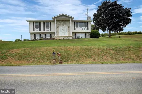 8514 Helman Rd, Waynesboro, PA 17268