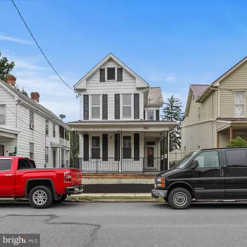 381 E Liberty St, Chambersburg, PA 17201