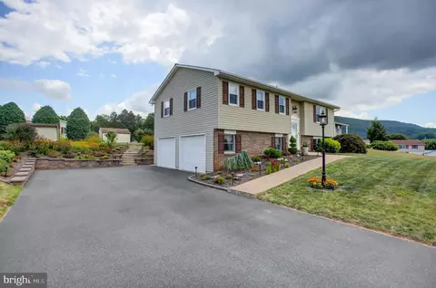 14090 Gardner Ave, Waynesboro, PA 17268