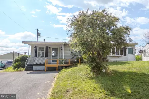 60 Fifth Ave, Fayetteville, PA 17222