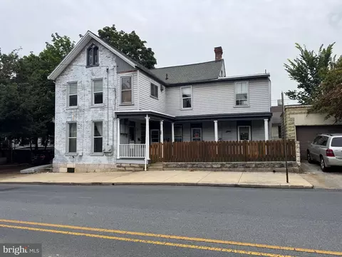 121 E Washington St, Chambersburg, PA 17202