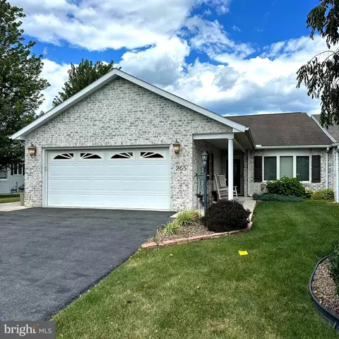 265 Justine Dr, Chambersburg, PA 17201