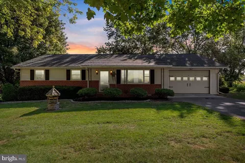 6456 Wayne Hwy, Waynesboro, PA 17268