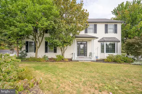 347 Leedy Way E, Chambersburg, PA 17202
