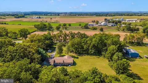 15320 Cider Press Rd, Waynesboro, PA 17268
