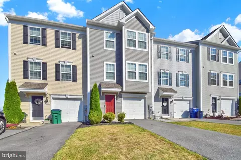 3533 Cedarbrook Ct, Fayetteville, PA 17222