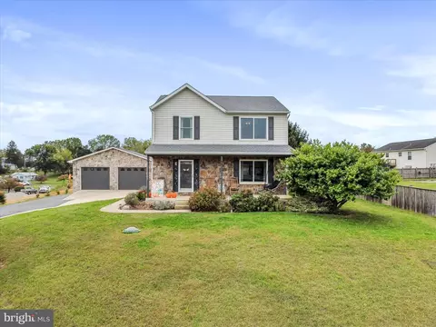 4798 Gray Hawk Dr #17, Waynesboro, PA 17268