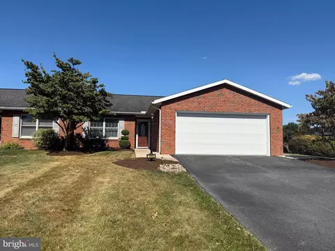2353 Mccleary Dr, Chambersburg, PA 17201