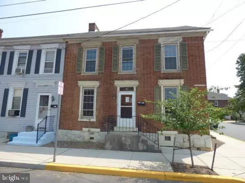 101 N N Carlisle St, Greencastle, PA 17225