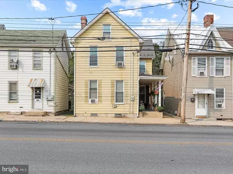 141 W King St, Chambersburg, PA 17201