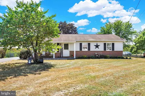 1080 Siloam Rd, Chambersburg, PA 17201