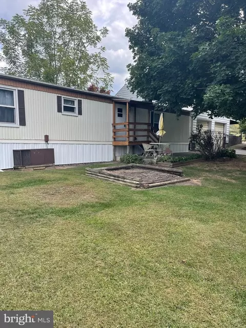6668 Marsh Rd, Waynesboro, PA 17268
