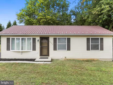 2693 White Church Rd, Chambersburg, PA 17202