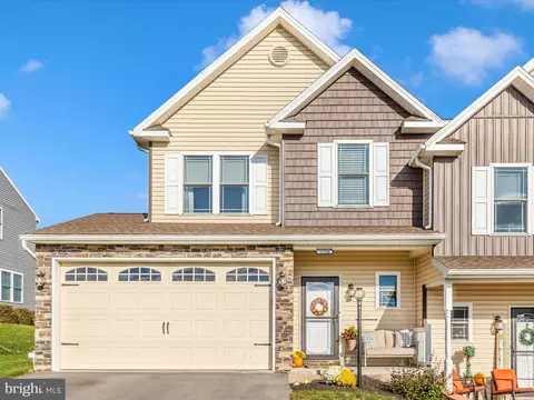 11226 Gopher Dr N, Waynesboro, PA 17268