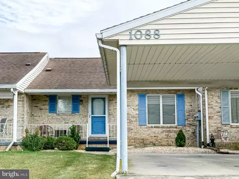 1088 Westgate Dr, Chambersburg, PA 17201