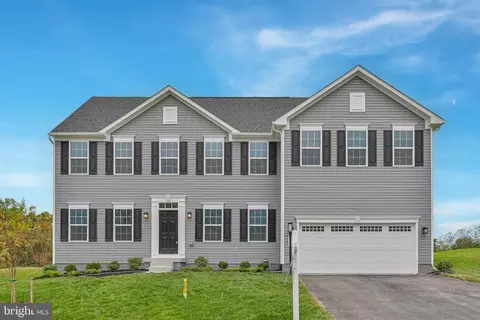 1827 Shannon Dr S, Greencastle, PA 17225
