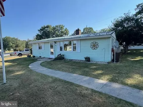 34 Forrest Ave, Fayetteville, PA 17222