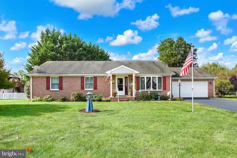 11902 Rinehart Dr, Waynesboro, PA 17268