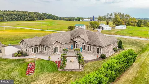6765 Guitner Rd, Greencastle, PA 17225