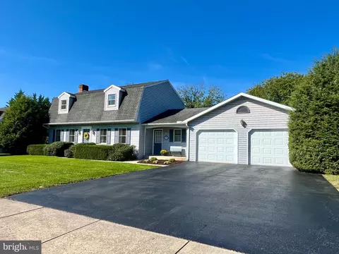 87 Grandview Ave, Chambersburg, PA 17201