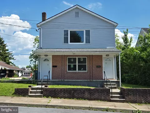 313 Park St, Waynesboro, PA 17268