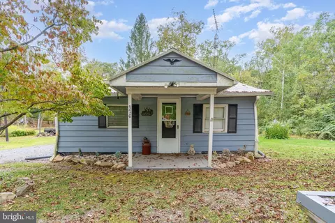 370 Bear Valley Rd, Fort Loudon, PA 17224