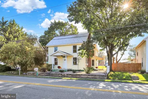 1648 Philadelphia Ave, Chambersburg, PA 17201