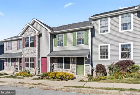 520 N Potomac St, Waynesboro, PA 17268