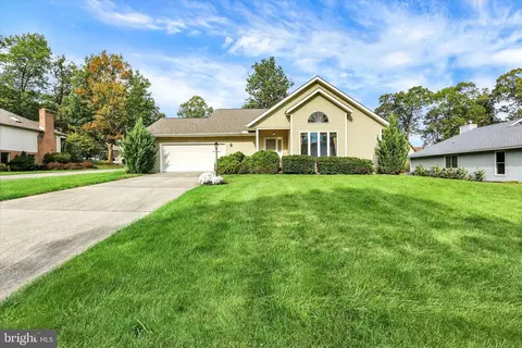 6049 Greenbriar Ter, Fayetteville, PA 17222