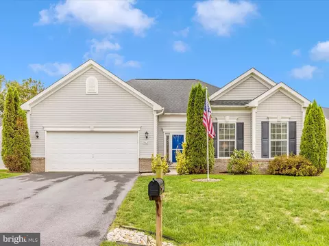 15621 Camden Dr N, Greencastle, PA 17225