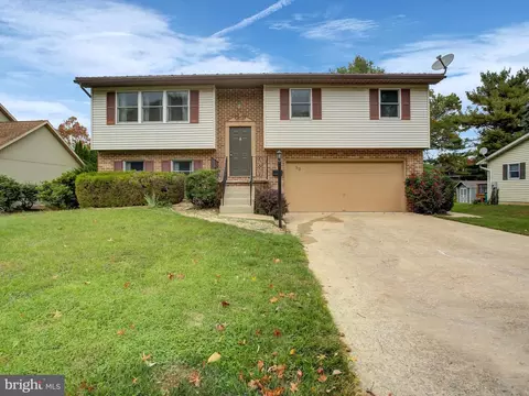 59 Edgelea Dr, Chambersburg, PA 17201