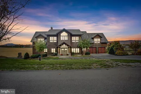 6573 Irvine Dr, Mercersburg, PA 17236