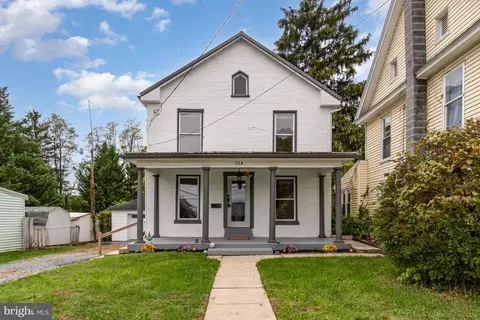 154 W W Main St, Fayetteville, PA 17222