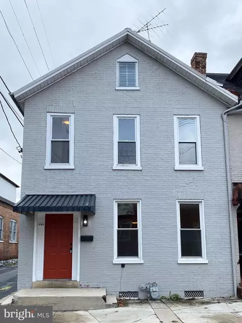 240 E King St, Chambersburg, PA 17201