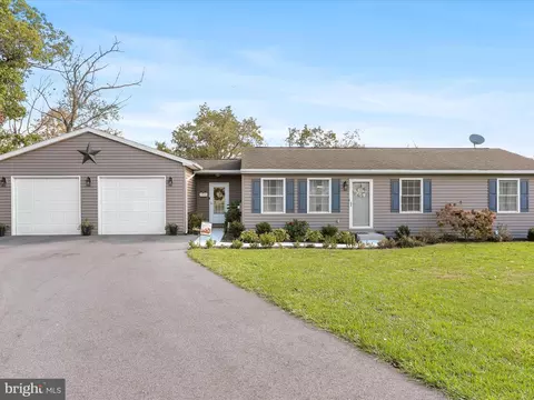 3474 Harold Place Pl, Greencastle, PA 17225