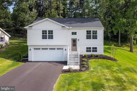 197 Echo Dr, Chambersburg, PA 17202