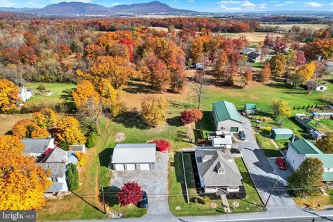 13883 Buchanan Trl W, Mercersburg, PA 17236