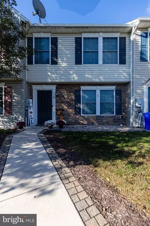 53 Grandview Xing, Chambersburg, PA 17201
