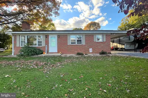 5865 Charlestown Rd, Mercersburg, PA 17236