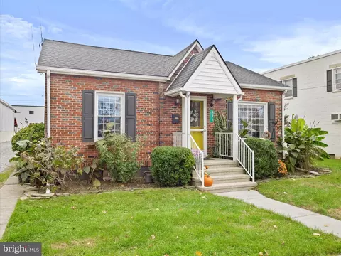 454 E King St, Chambersburg, PA 17201